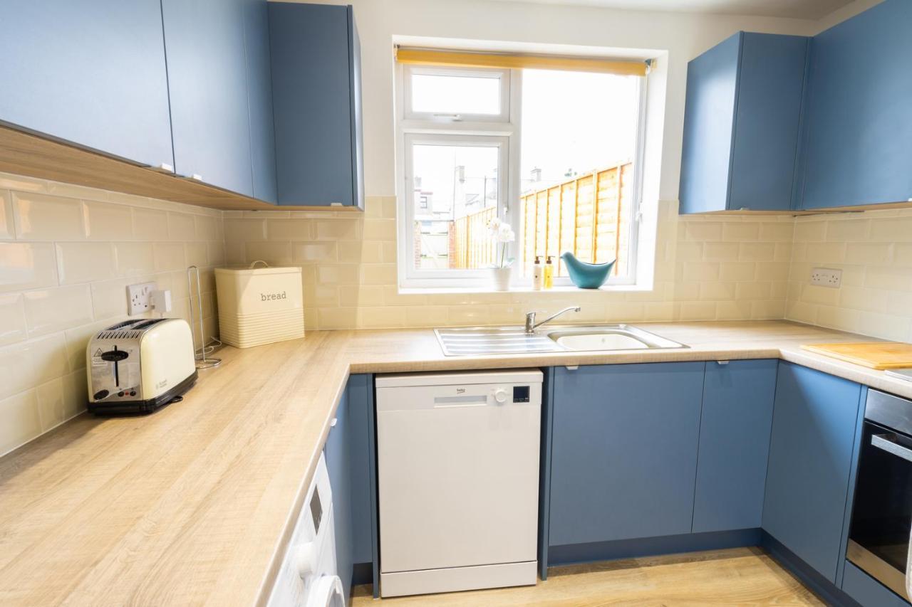 Newly-Renovated, Mid-Terrace Cottage In Porthmadog Exterior foto